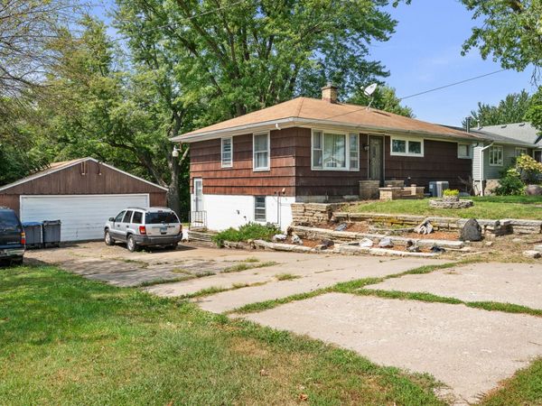 8824 27th Street , Milan, IL 61264