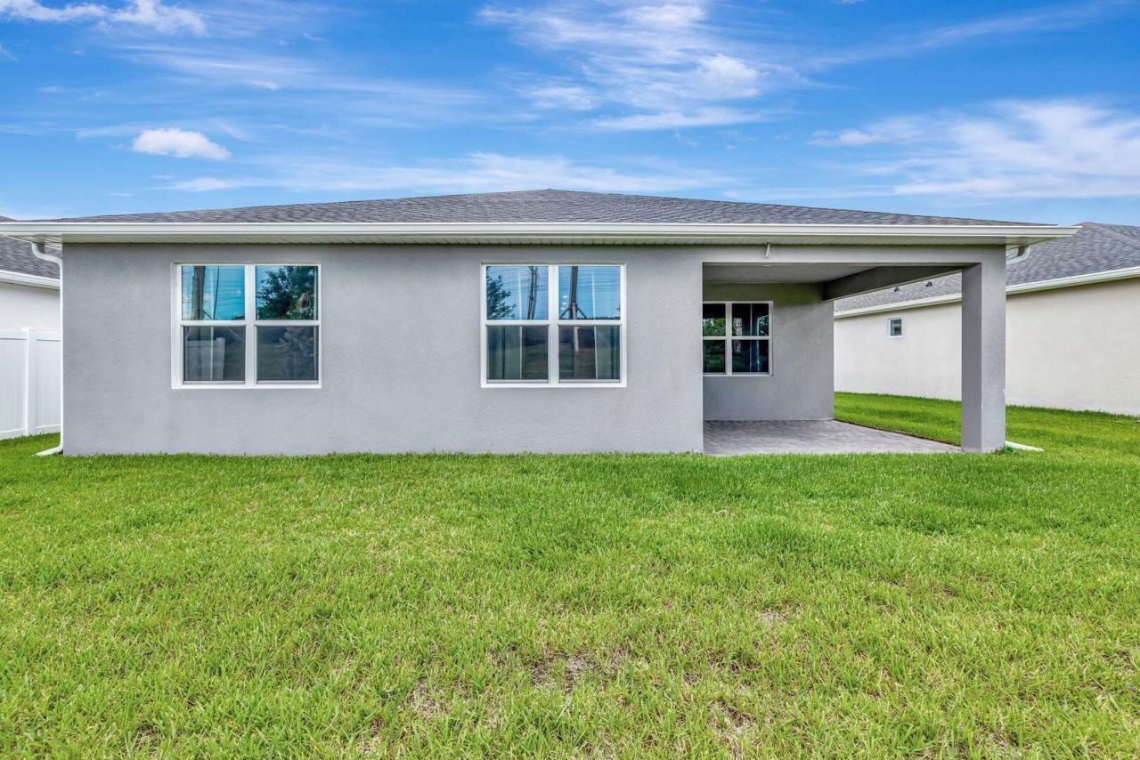 8606 Dahlia Circle, Port Saint Lucie, FL 34986 Photo