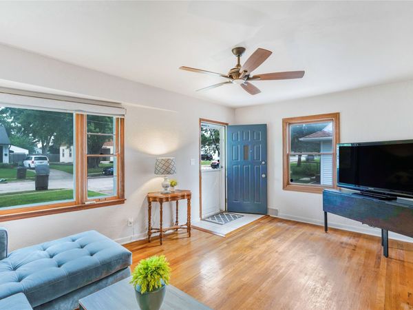 6216 Holcomb Avenue , Des Moines, IA 50322
