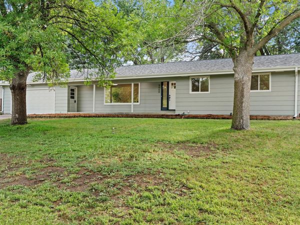 9068 Rice Lake Road, Maple Grove, MN 55369
