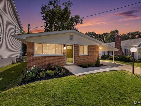 8816 Bridgeport Avenue , Brentwood, MO 63144