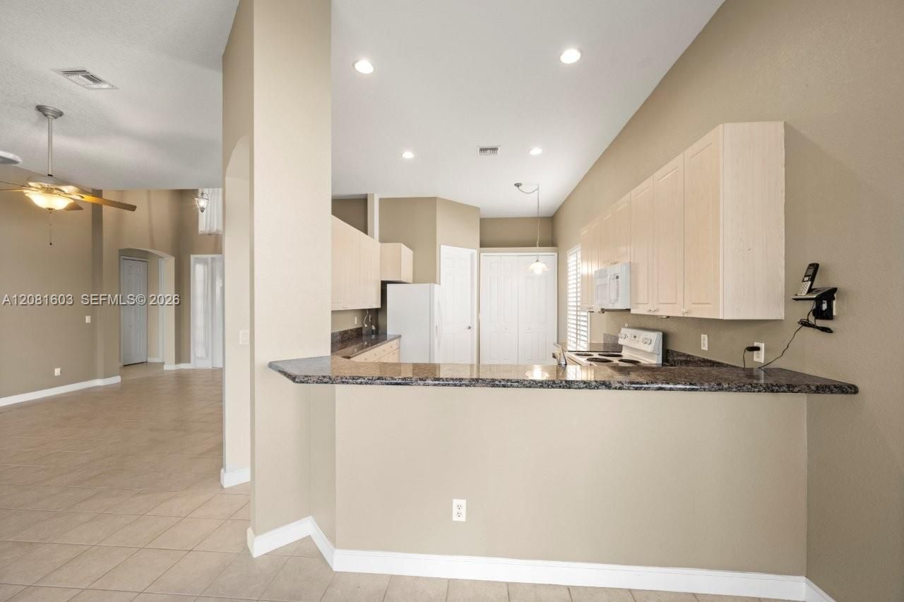 303 NW Somerset Cir, Port Saint Lucie, FL 34983 Photo