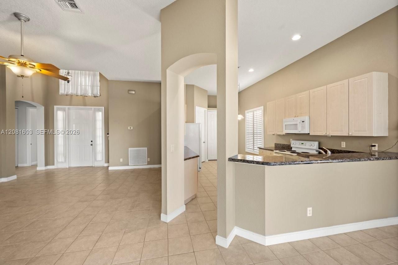 303 NW Somerset Cir, Port Saint Lucie, FL 34983 Photo