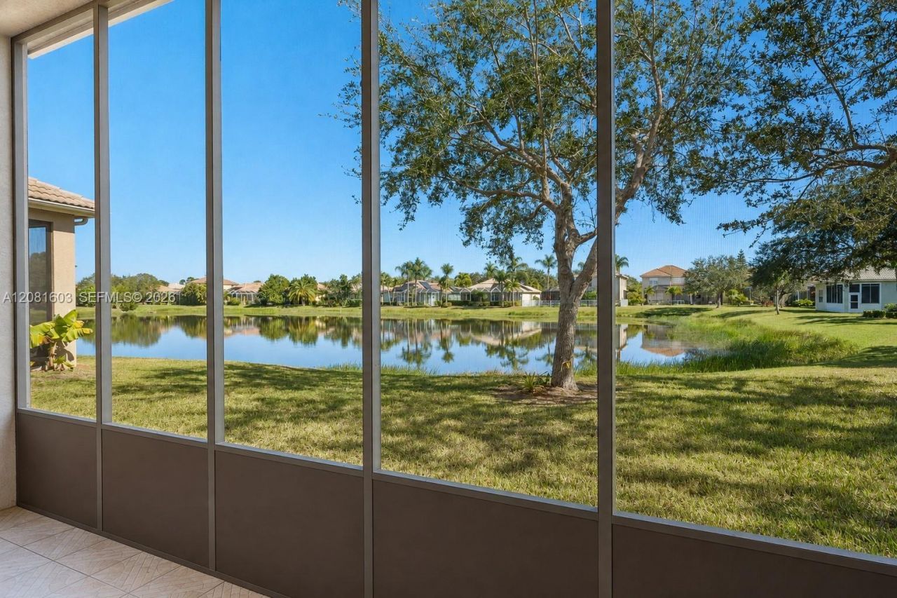 303 NW Somerset Cir, Port Saint Lucie, FL 34983 Photo