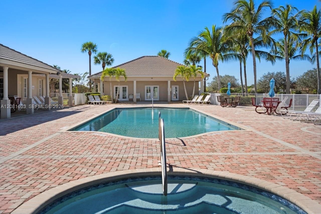 303 NW Somerset Cir, Port Saint Lucie, FL 34983 Photo
