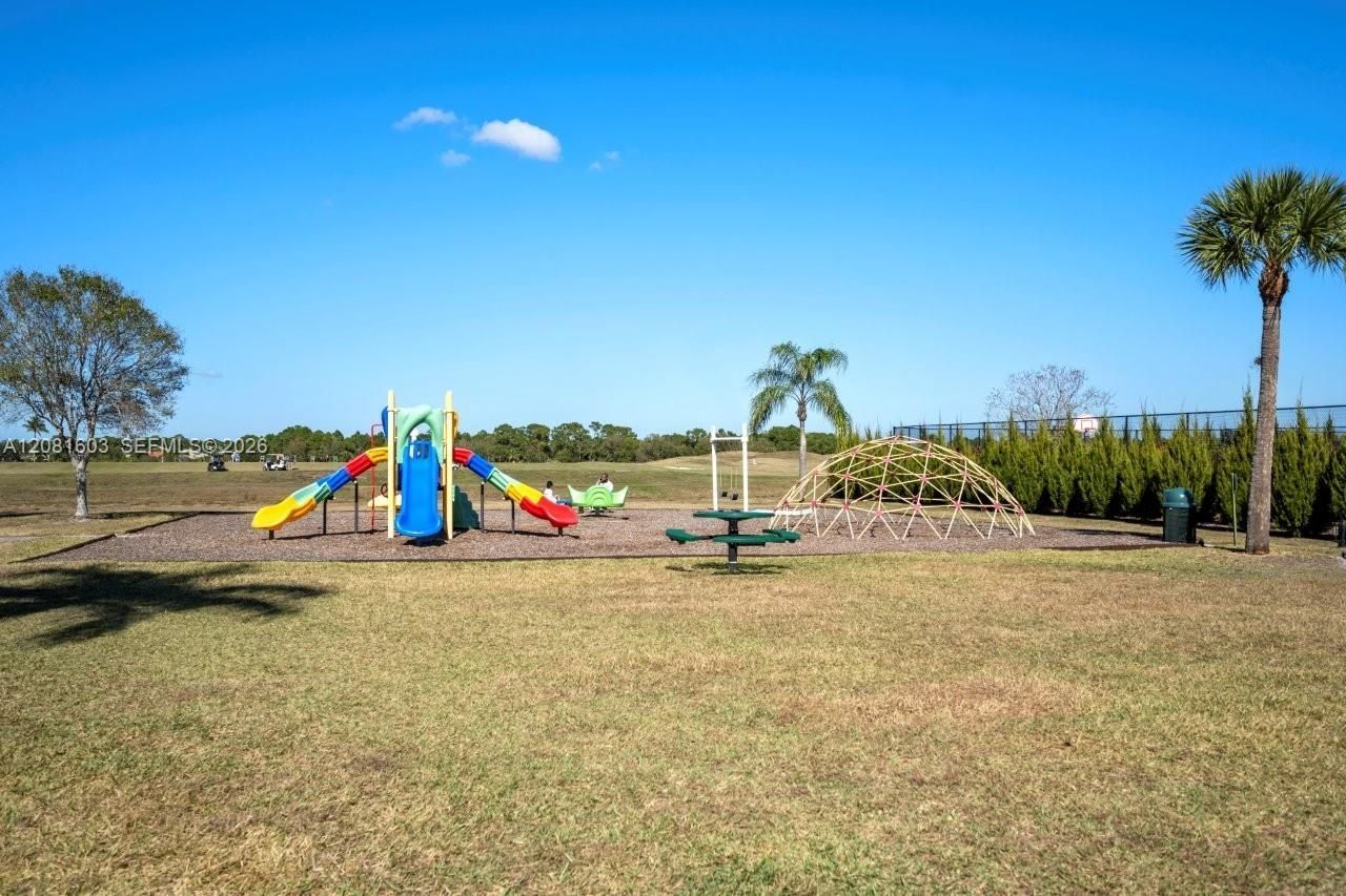 303 NW Somerset Cir, Port Saint Lucie, FL 34983 Photo