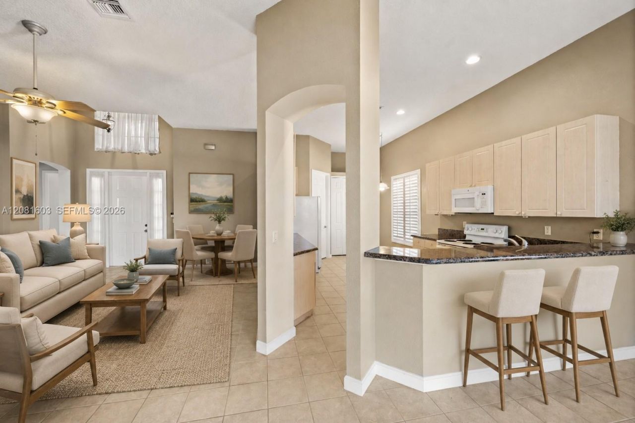 303 NW Somerset Cir, Port Saint Lucie, FL 34983 Photo