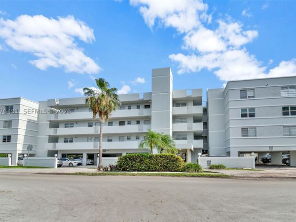 3527 NE 168th , Unit 203, North Miami Beach, FL 33160