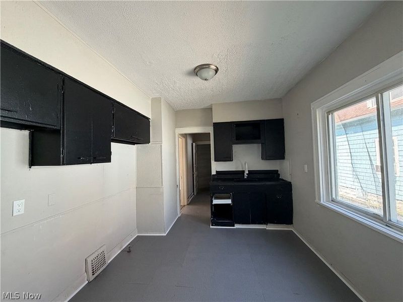 3305 W 33rd Street, Cleveland, OH 44109 Photo 6