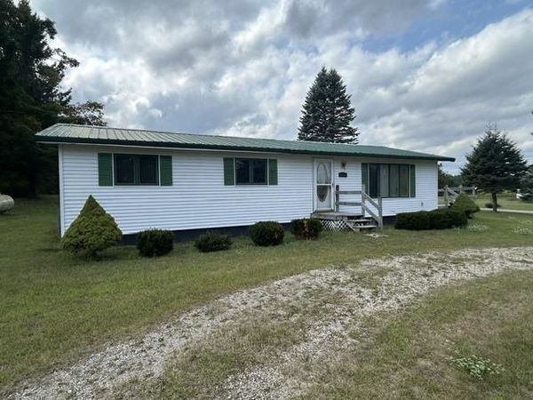 3802 Euclid Avenue, Brutus, MI 49716