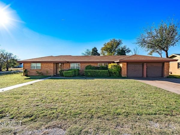 509 8th Street , Merkel, TX 79536
