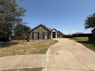 8300 Blue Periwinkle Lane, Fort Worth, TX 76123