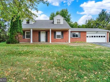 84 CROSSWIND DRIVE, SHREWSBURY, PA 17361