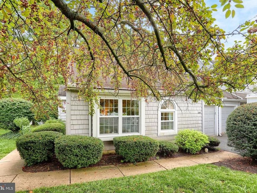 268 Crescent Drive, Hershey, PA 17033 Main Photo