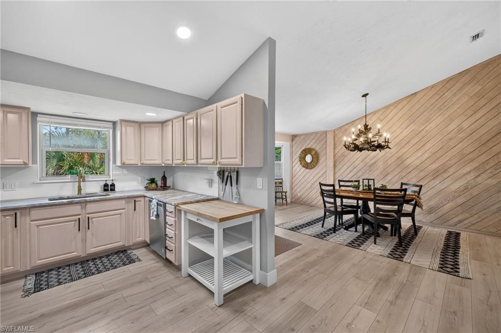 9076 Mockingbird Dr, Sanibel, FL 33957 Photo