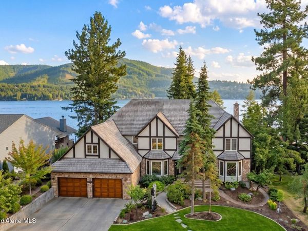 3112 E Point Hayden Dr, Hayden Lake, ID 83835