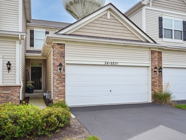 34W685 Roosevelt Avenue, Unit B, St. Charles, IL 60174