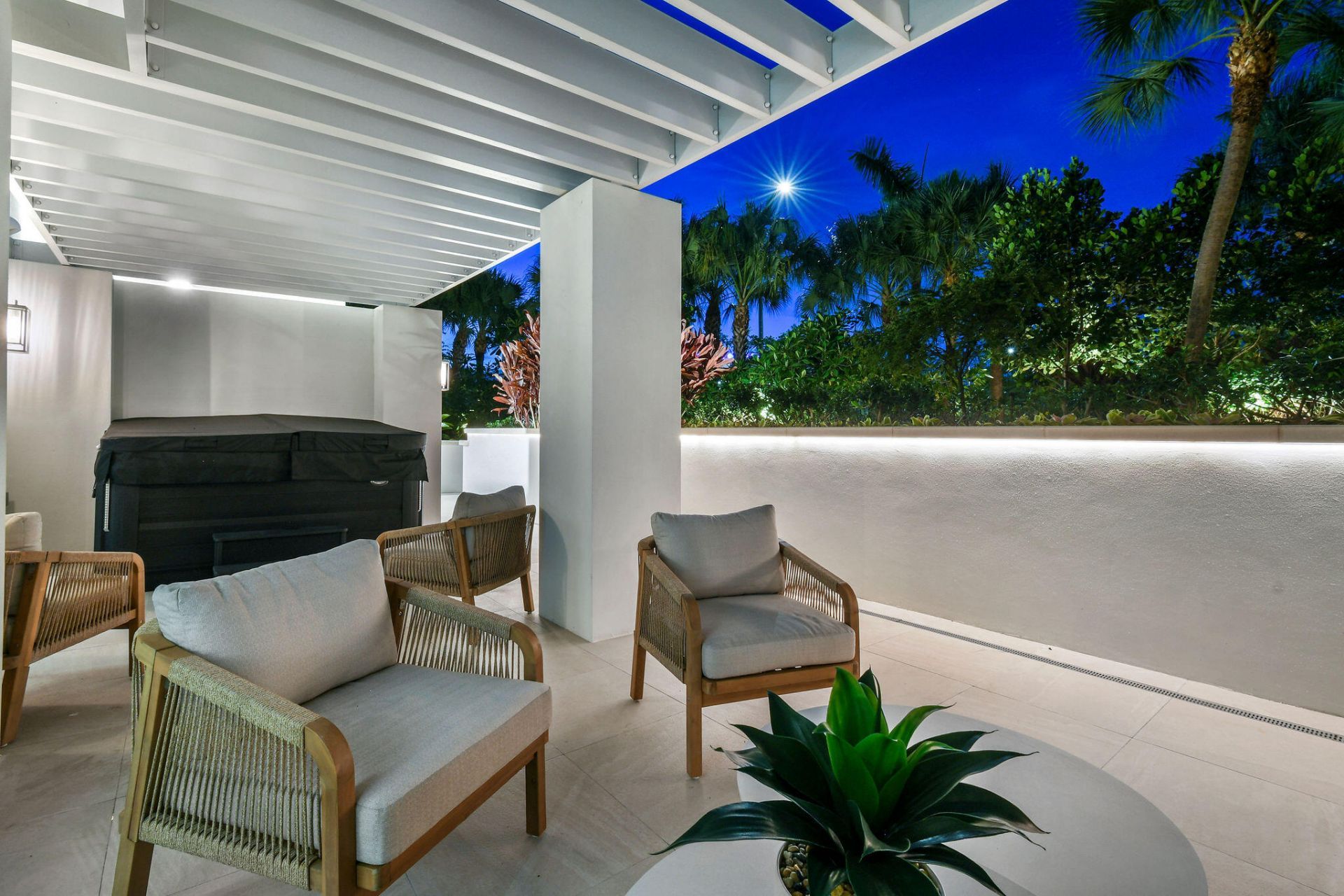 1 S Coastal Way, Unit 202, Jupiter, FL 33477 Photo