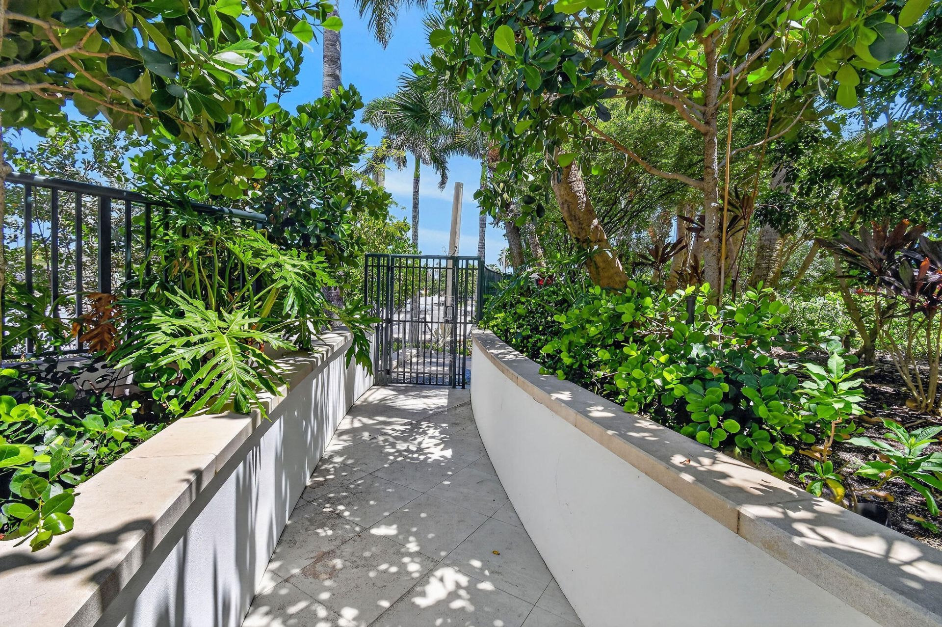 1 S Coastal Way, Unit 202, Jupiter, FL 33477 Photo