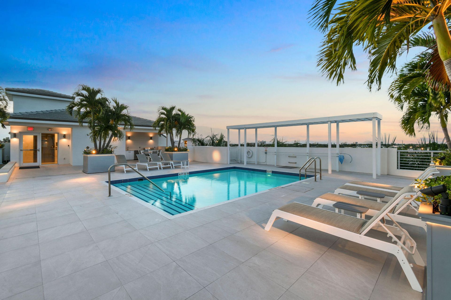 1 S Coastal Way, Unit 202, Jupiter, FL 33477 Photo