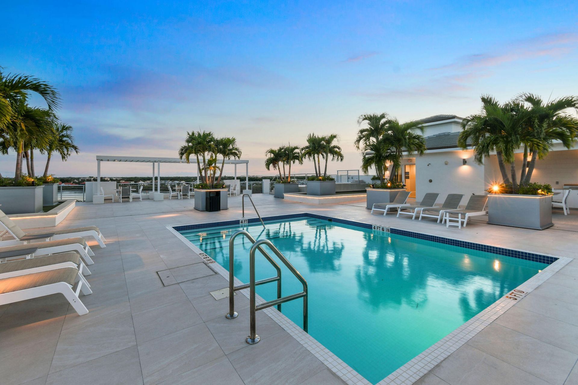 1 S Coastal Way, Unit 202, Jupiter, FL 33477 Photo