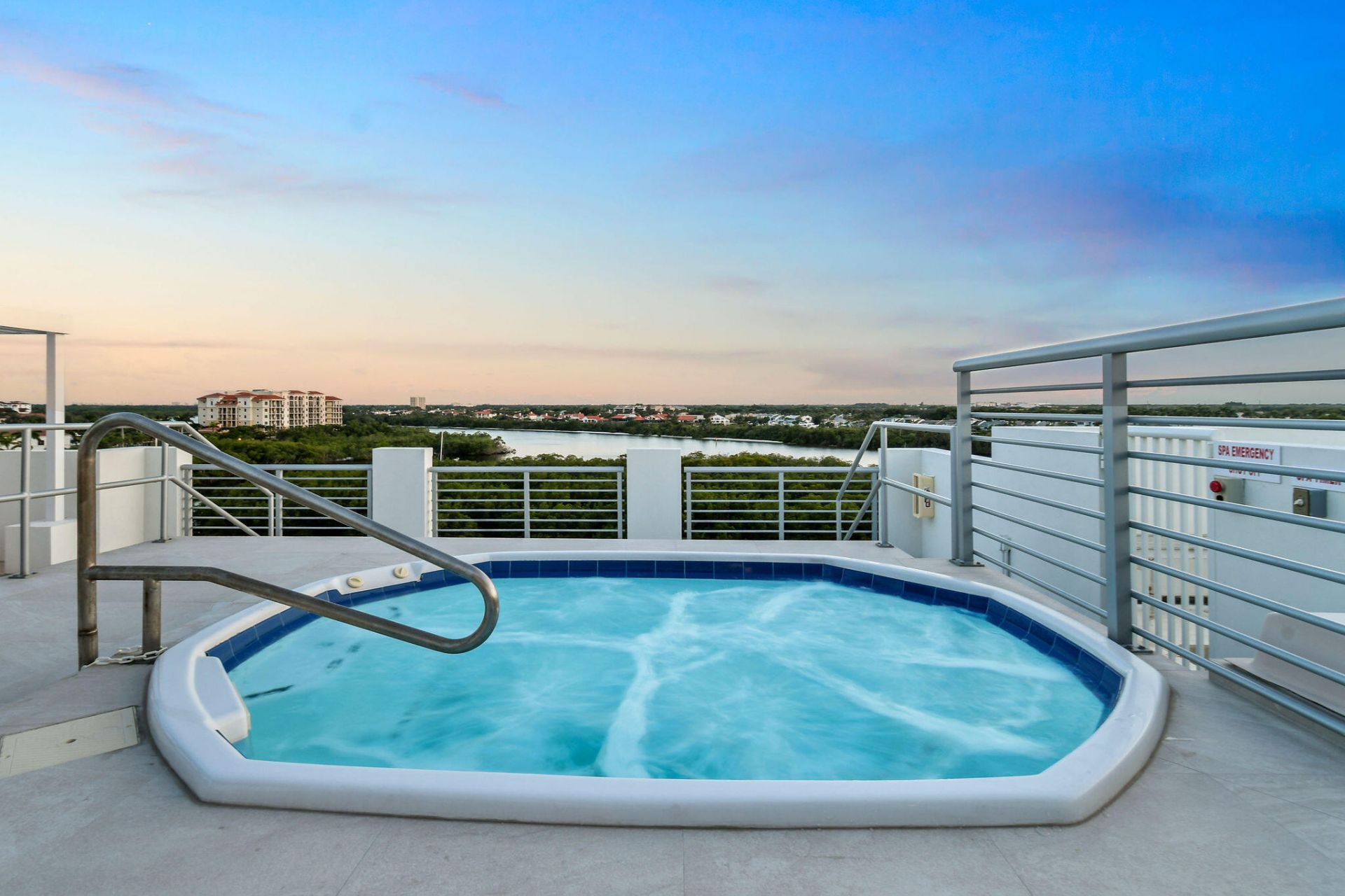 1 S Coastal Way, Unit 202, Jupiter, FL 33477 Photo