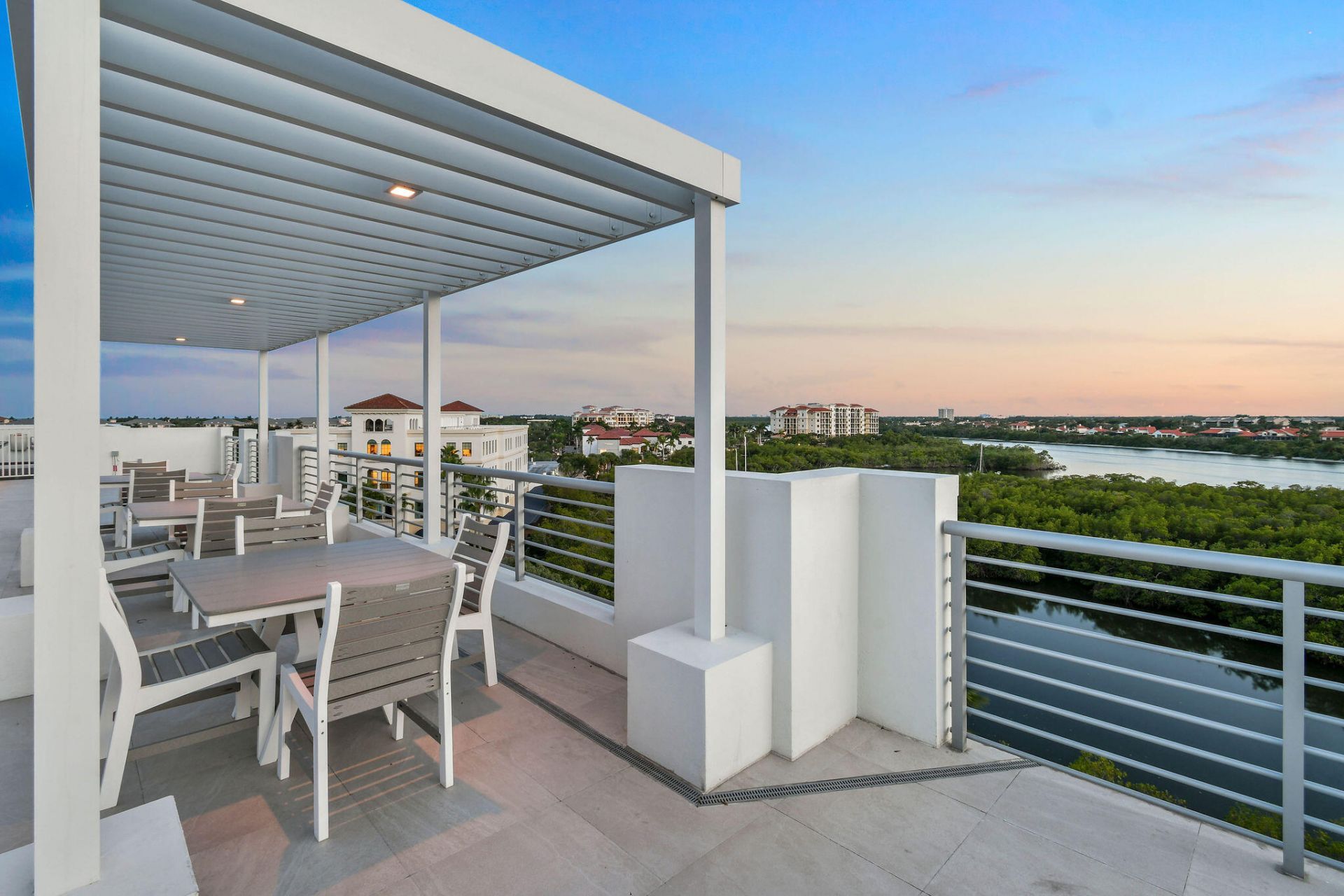 1 S Coastal Way, Unit 202, Jupiter, FL 33477 Photo