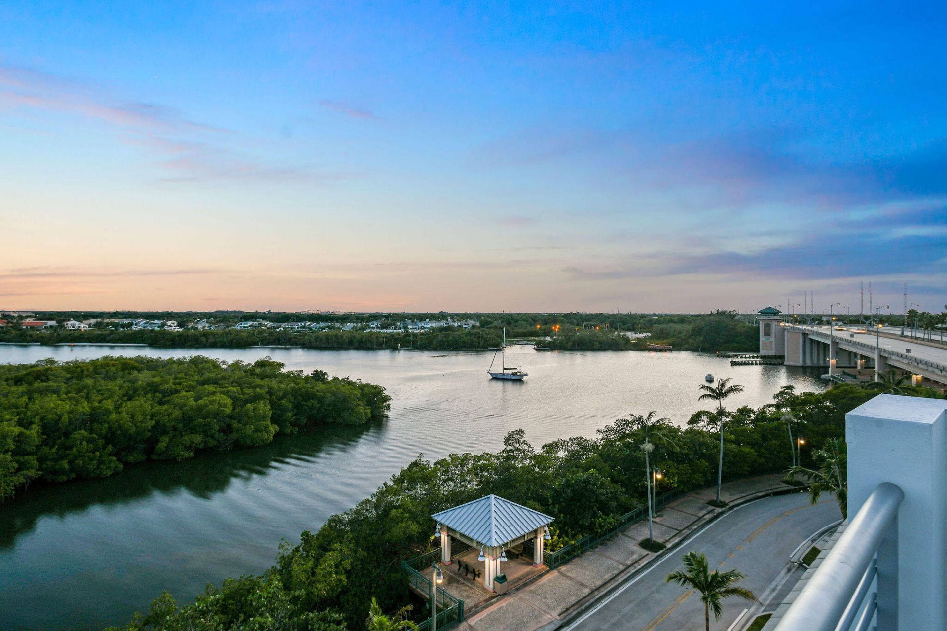 1 S Coastal Way, Unit 202, Jupiter, FL 33477 Photo