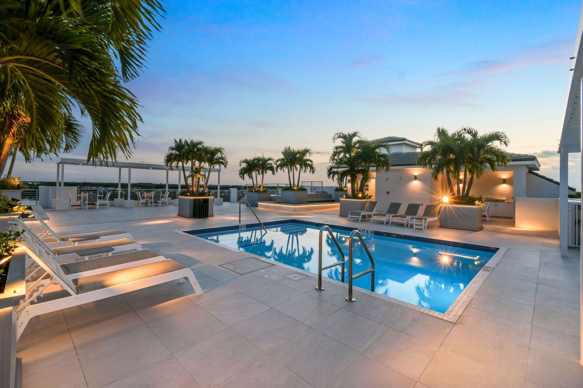 1 S Coastal Way, Unit 202, Jupiter, FL 33477 Photo