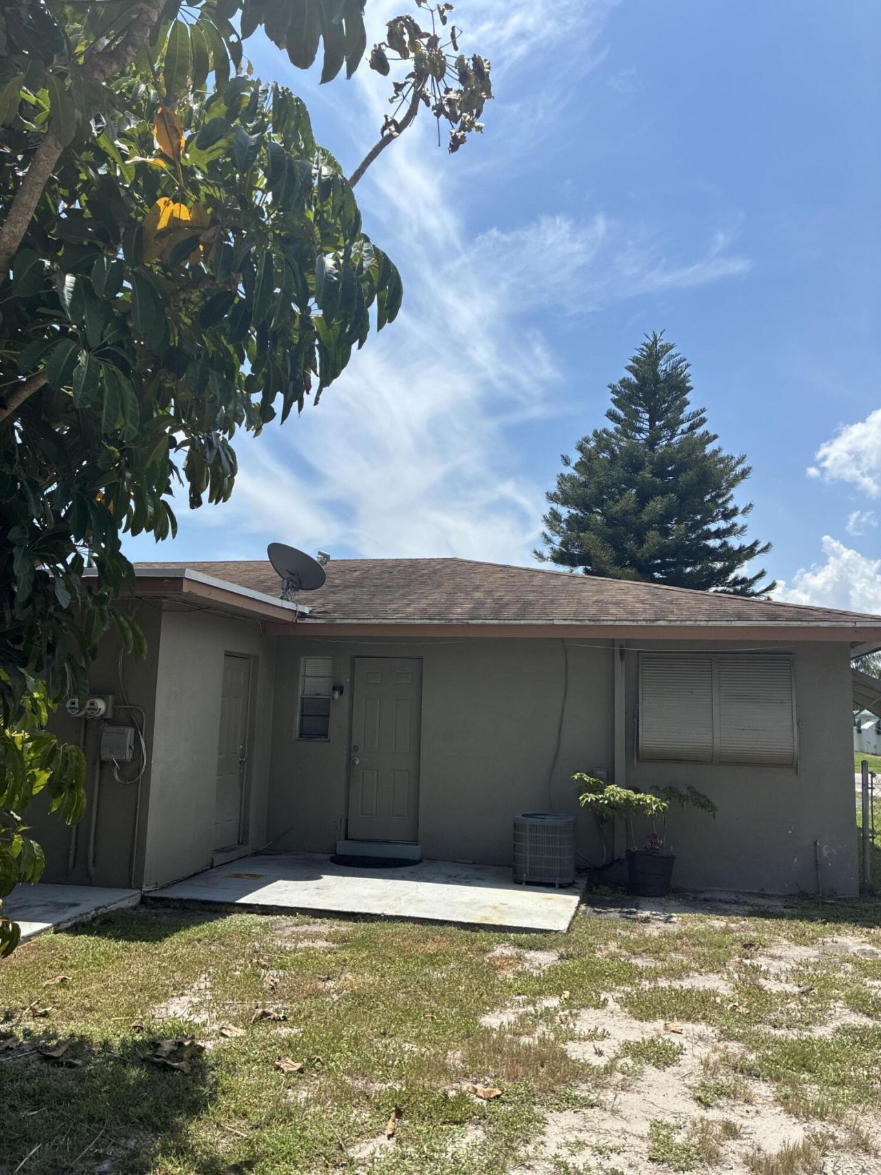 517 Silver Beach Road, Lake Park, FL 33403 Photo