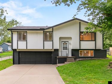 7175 N 51st Street, Omaha, NE 68152