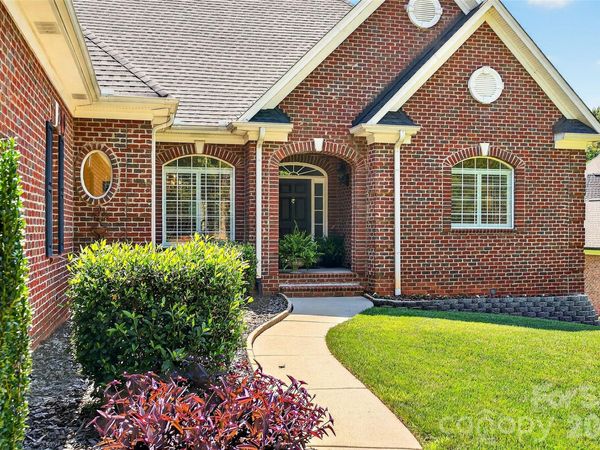 3574 Live Oaks Avenue , Terrell, NC 28682
