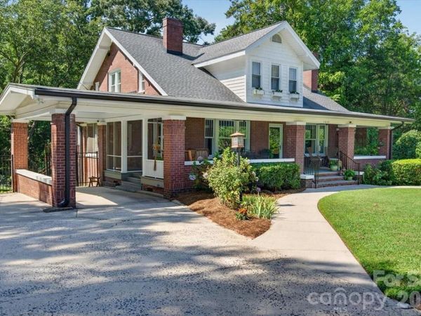 1035 S Belvedere Avenue, Gastonia, NC 28054