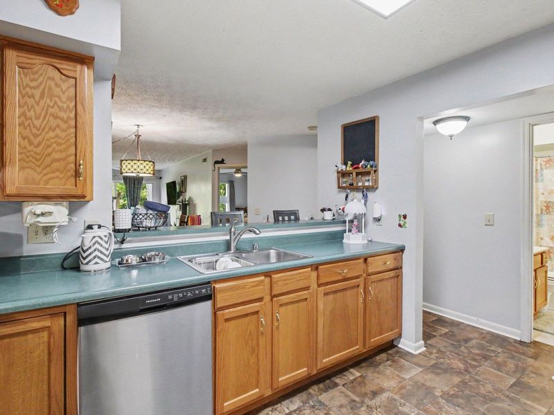 1550 Taramore Drive, Unit 102, Florence, KY 41042 Photo 10