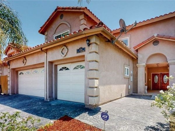 12102 S La Cienega, Hawthorne, CA 90250