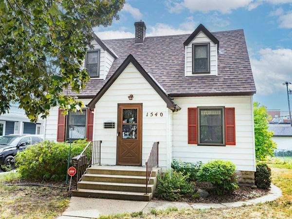 1540 Crawford Avenue, Falcon Heights, MN 55113