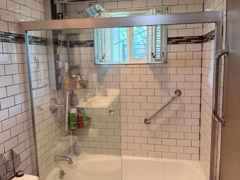 3715 Montclair Drive, Columbus, OH 43219 Photo 14