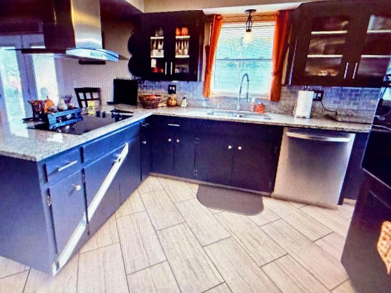 3715 Montclair Drive, Columbus, OH 43219 Photo 7