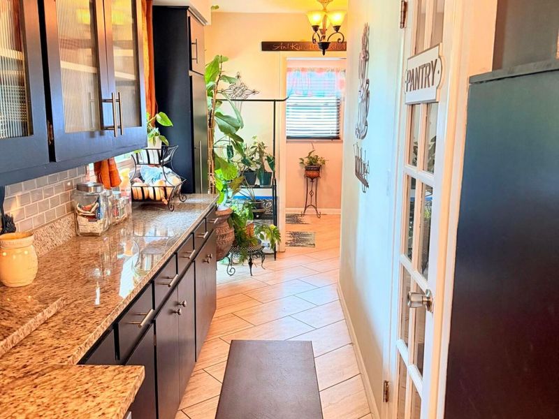 3715 Montclair Drive, Columbus, OH 43219 Photo 8