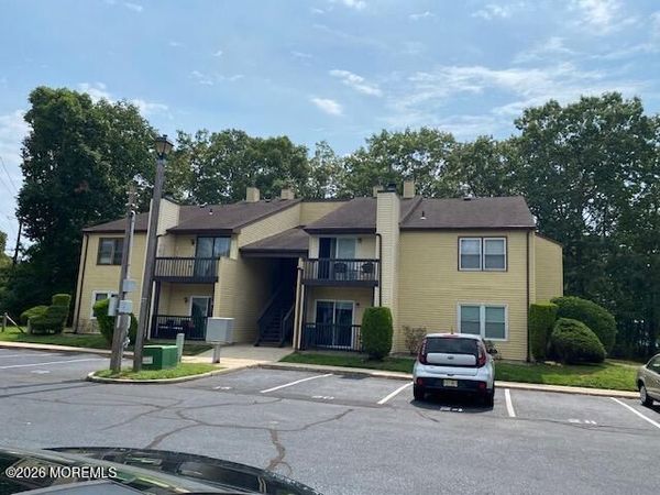 24 Red Oak Lane, Little Egg Harbor, NJ 08087