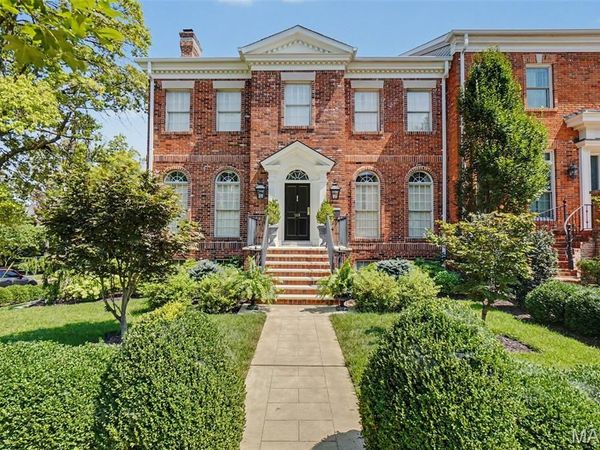 168 N Central Avenue , Clayton, MO 63105