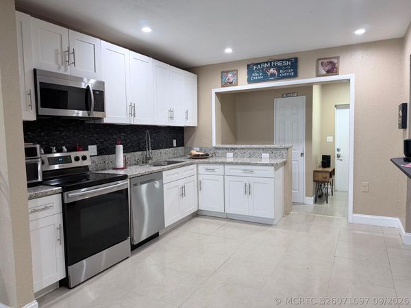 2000 SW 95TH Terrace , Miramar, FL 33025