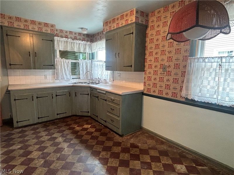 205 Mansell Drive, Liberty, OH 44505 Photo 12