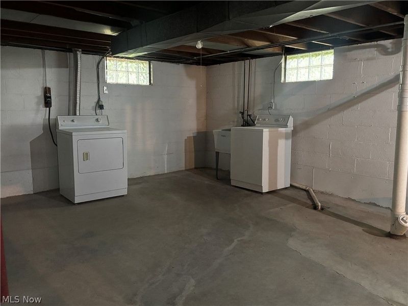 205 Mansell Drive, Liberty, OH 44505 Photo 26