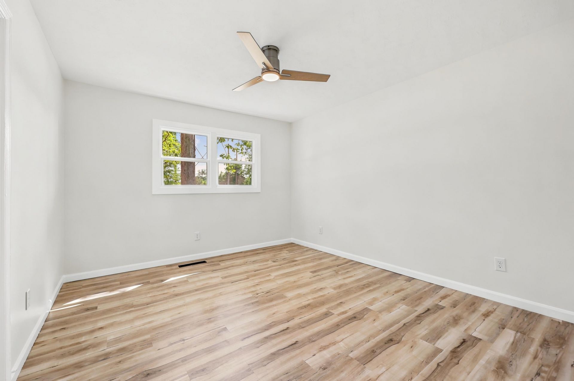 1114 Chicora Blvd. Photo 17