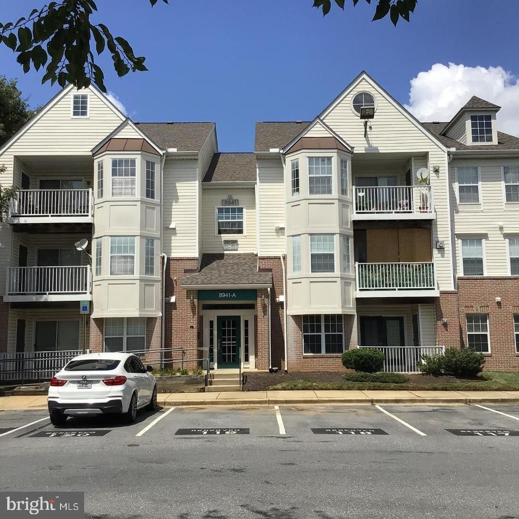 8941 TOWN CENTER CIR, LARGO, MD 20774