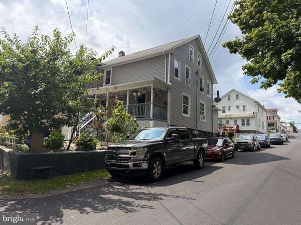 622 W 8TH STREET, HAZLETON, PA 18201
