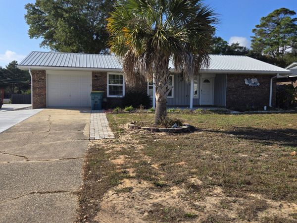75 7th Street, Shalimar, FL 32579