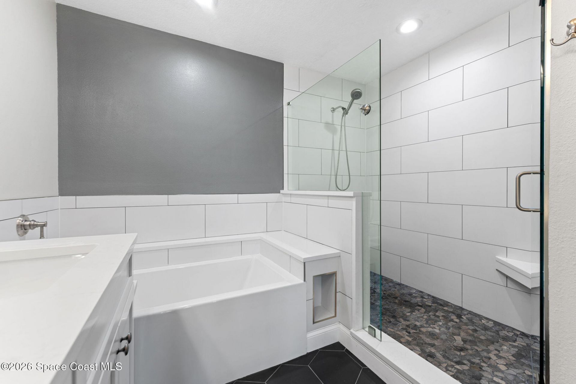 4007 N Harbor City Boulevard , Unit 402, Melbourne, FL 32935 Photo