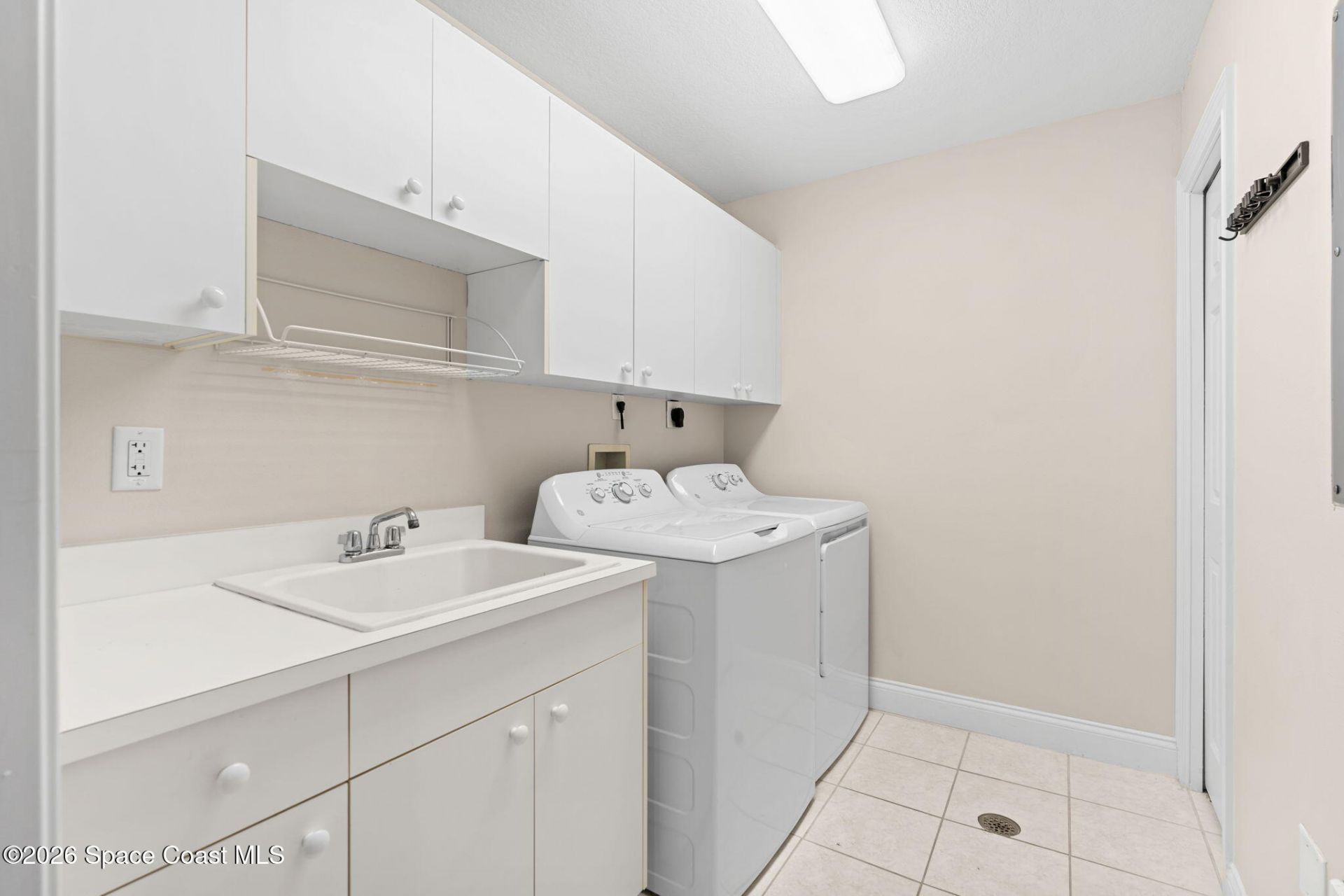 4007 N Harbor City Boulevard , Unit 402, Melbourne, FL 32935 Photo